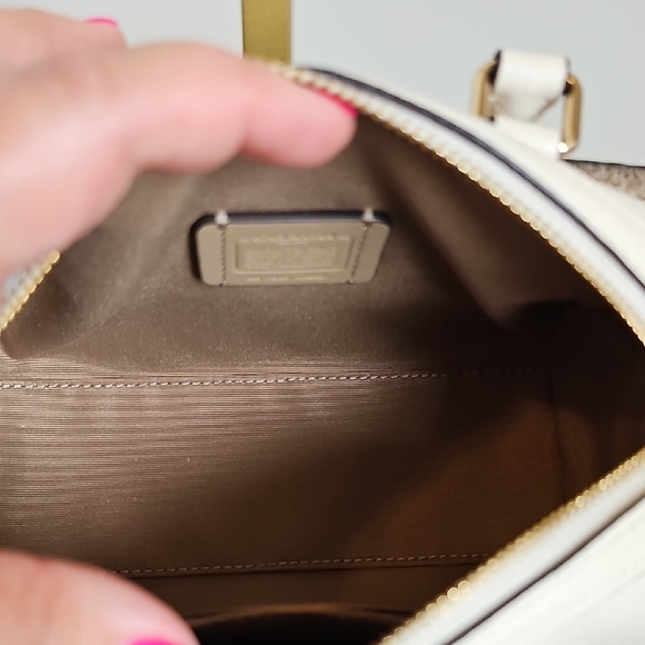 Coach 2024 NWT Mini Rowan Crossbody Bag with Floral Print - Picture 9 of 12